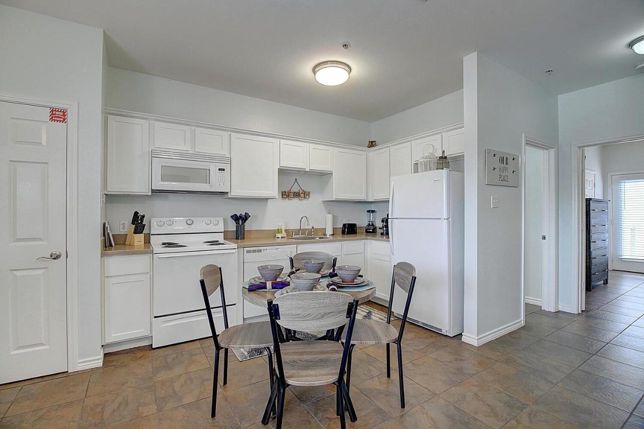 Shorts Story Apartment Порт Арансас Екстериор снимка