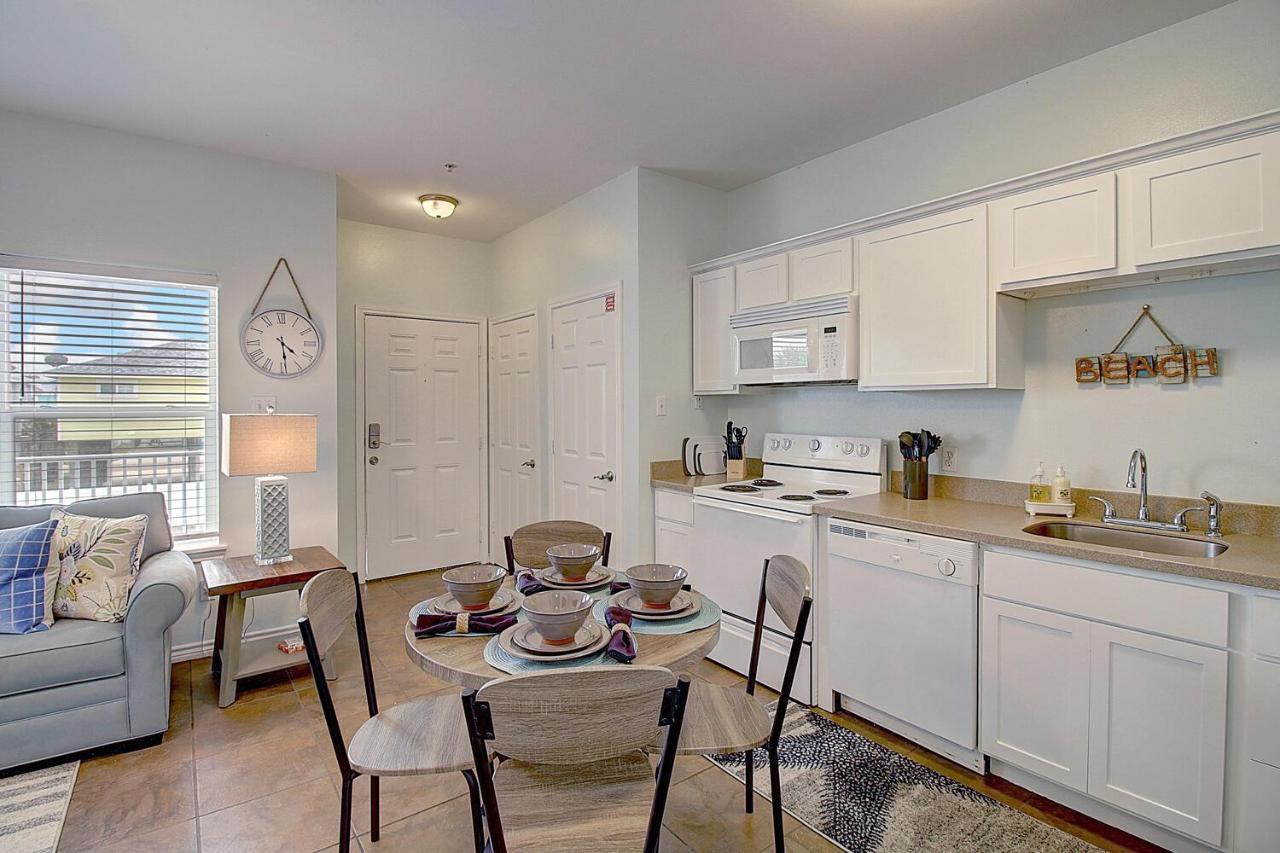 Shorts Story Apartment Порт Арансас Екстериор снимка